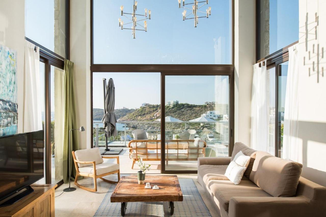 Magnifique Villa Avec Piscine Au Bord De Mer 克拉法吉亚 外观 照片