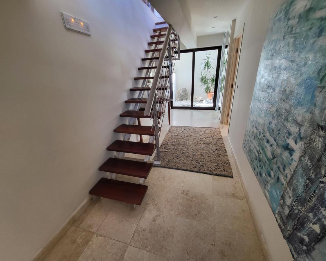 Magnifique Villa Avec Piscine Au Bord De Mer 克拉法吉亚 外观 照片