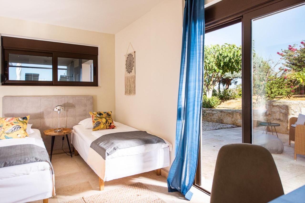 Magnifique Villa Avec Piscine Au Bord De Mer 克拉法吉亚 外观 照片